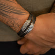 Laden Sie das Bild in den Galerie-Viewer, Skull Armband Leder <br> stahlfarben