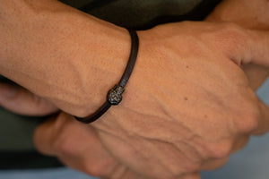 Armband black Skull <br> Leder braun