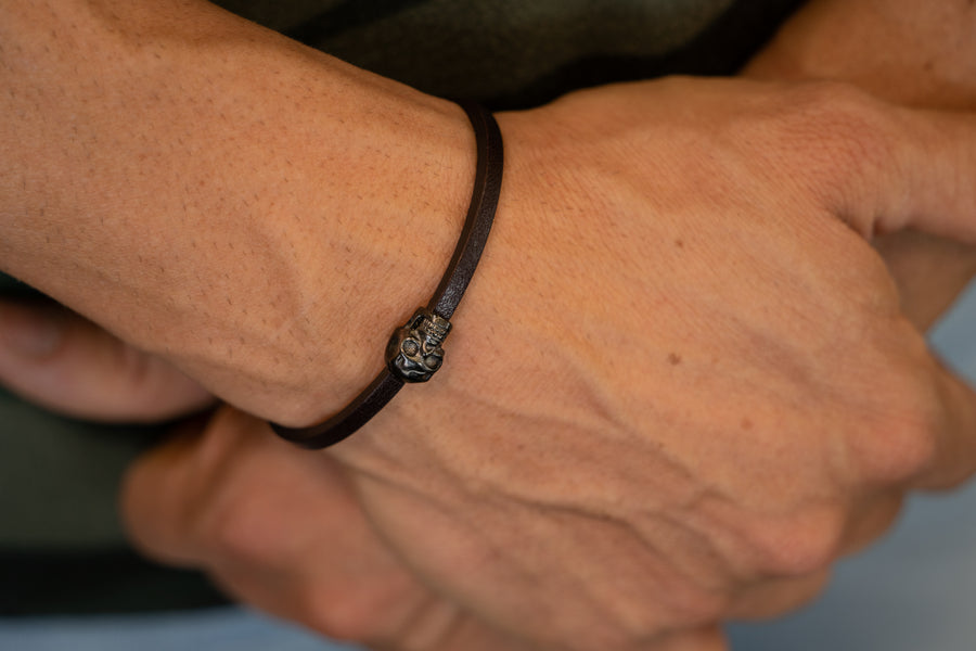 Armband black Skull <br> Leder braun